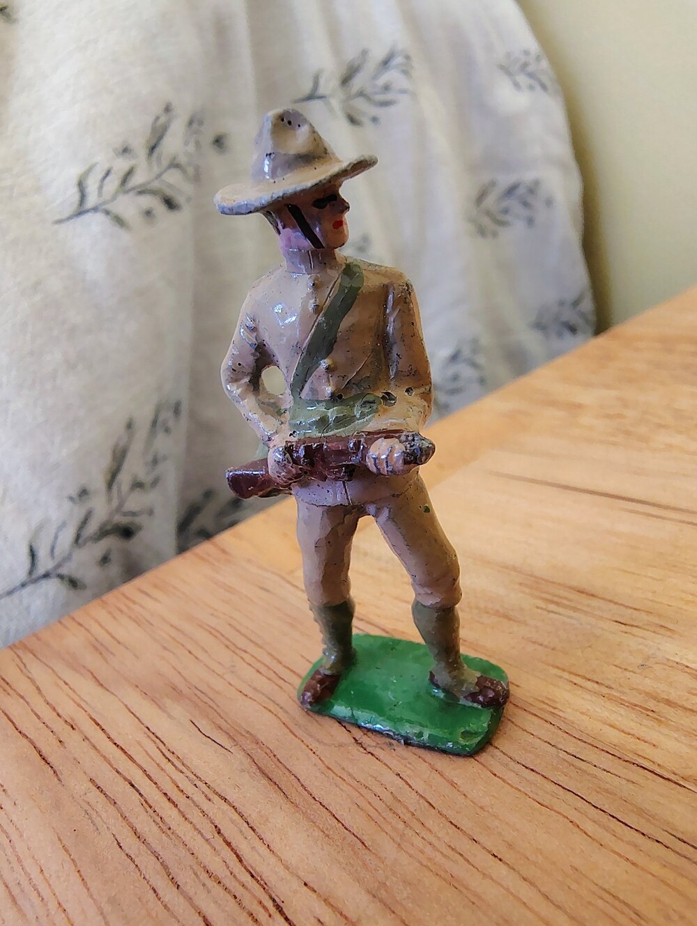 Vintage Painted Lead Metal Toy Soldier Figure With Rifle Green Base Heavy Cast